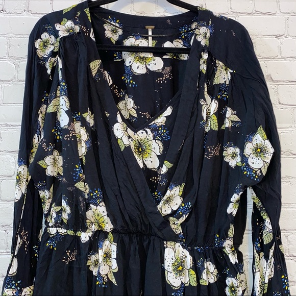 Free People Peplum Tuscan Dreams Floral Top - Picture 3 of 9